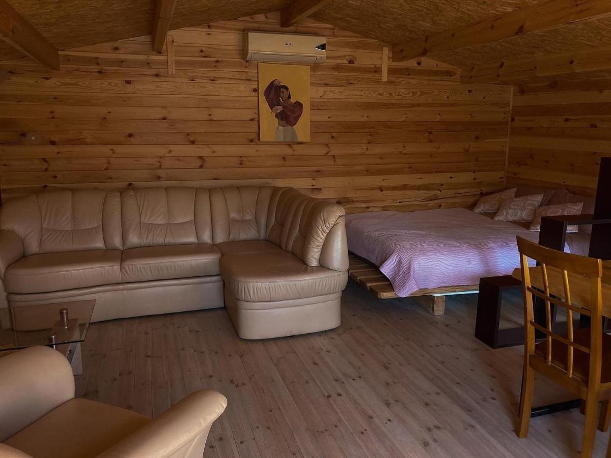 Starp Debesim Un Zemi Konuk evi Krāslava Dış mekan fotoğraf